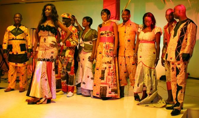 Douala décembre 2010 soirée SGBC (c) Léonore Branche